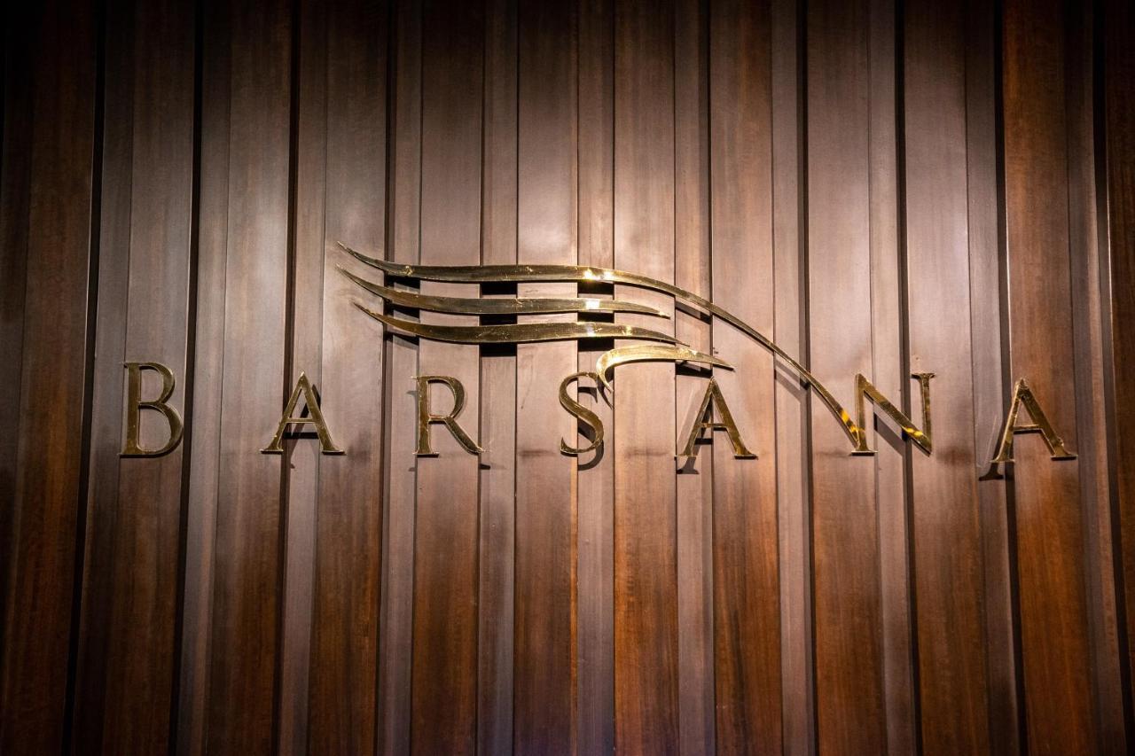 Barsana Boutique Hotel - Pure Vegetarian Calcutta Exterior foto