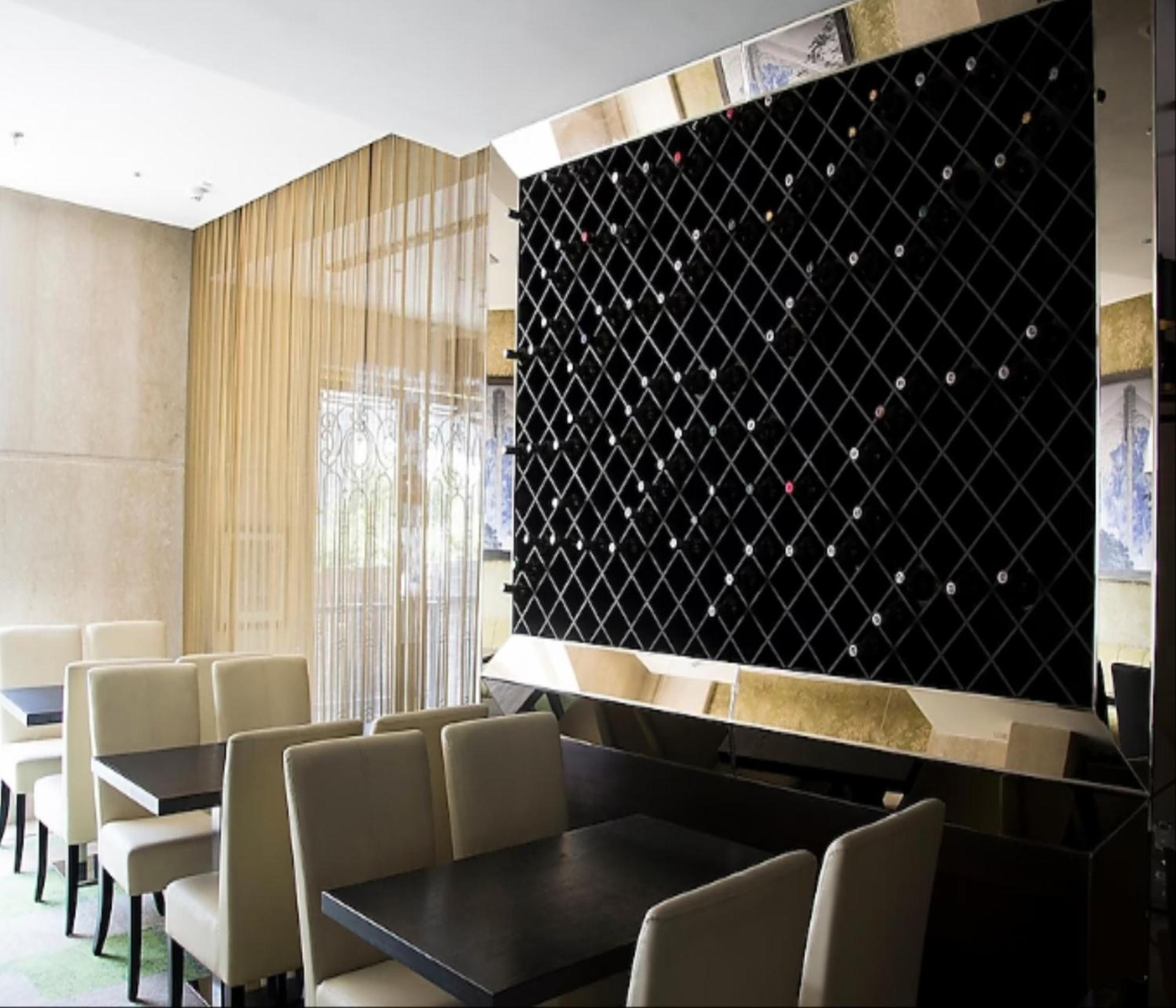 Barsana Boutique Hotel - Pure Vegetarian Calcutta Exterior foto